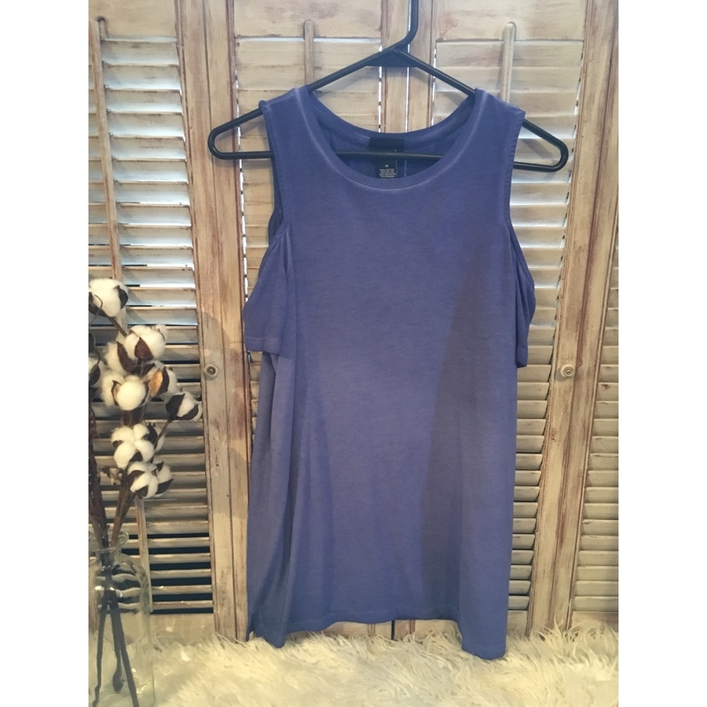 Cold shoulder Casual or dress up